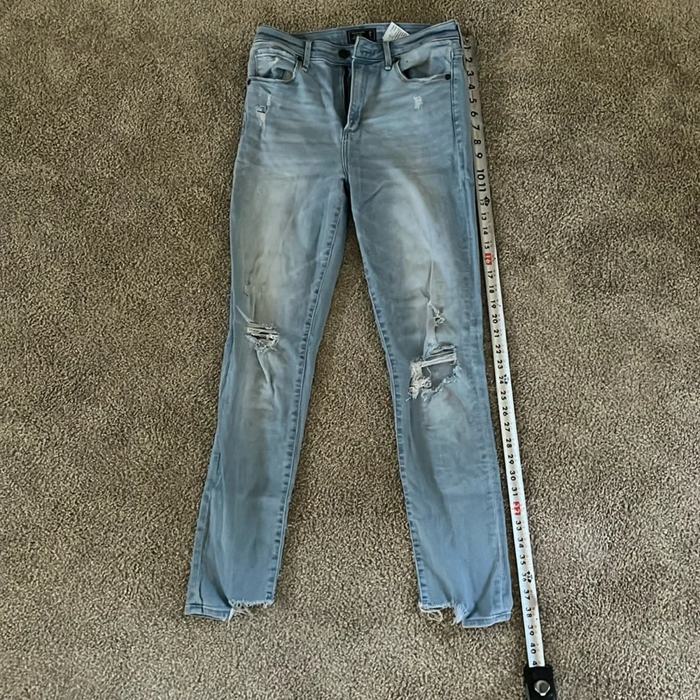 Abercrombie and Fitch Simone high-rise ankle jeans - Picture 1 of 6
